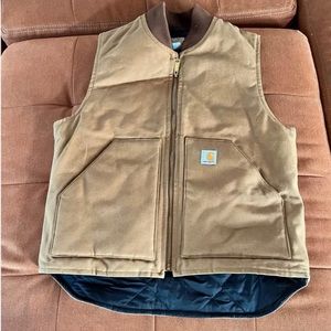Men’s medium Carhartt vest